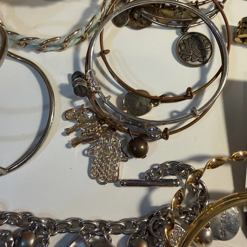 Large Jewelry Lot  Gold and Silver Bracelet Collection - rings watches earrings - Picture 7 of 8